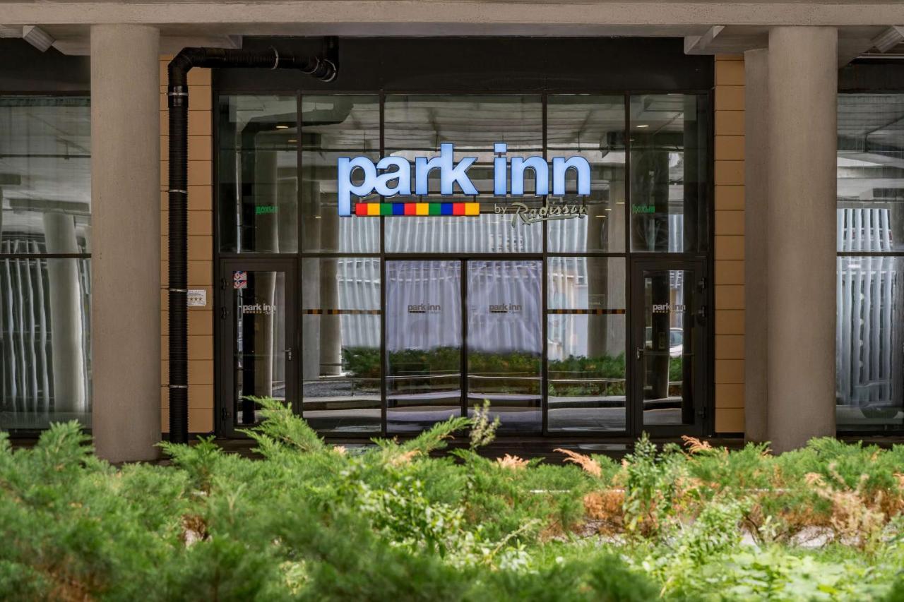 Park Inn By Radisson Pulkovo Airport Sankt Petersburg Exterior foto