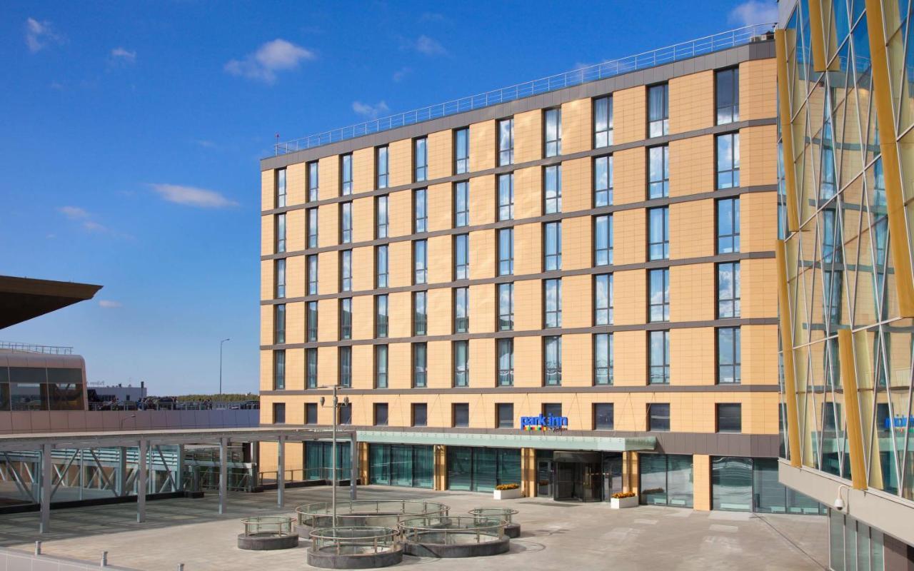 Park Inn By Radisson Pulkovo Airport Sankt Petersburg Exterior foto